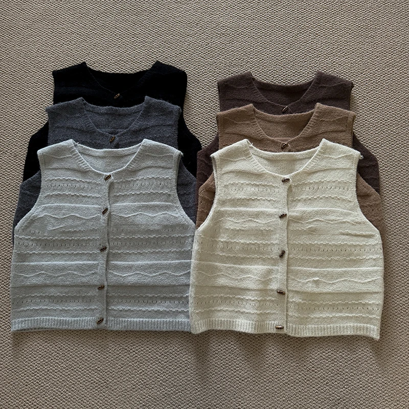 

Solid Women Knitting Vest Sleeveles Hollow Out Holes Thermal Waistcoat Female Autumn Winter Versatile Horn Buckle Knits Coat