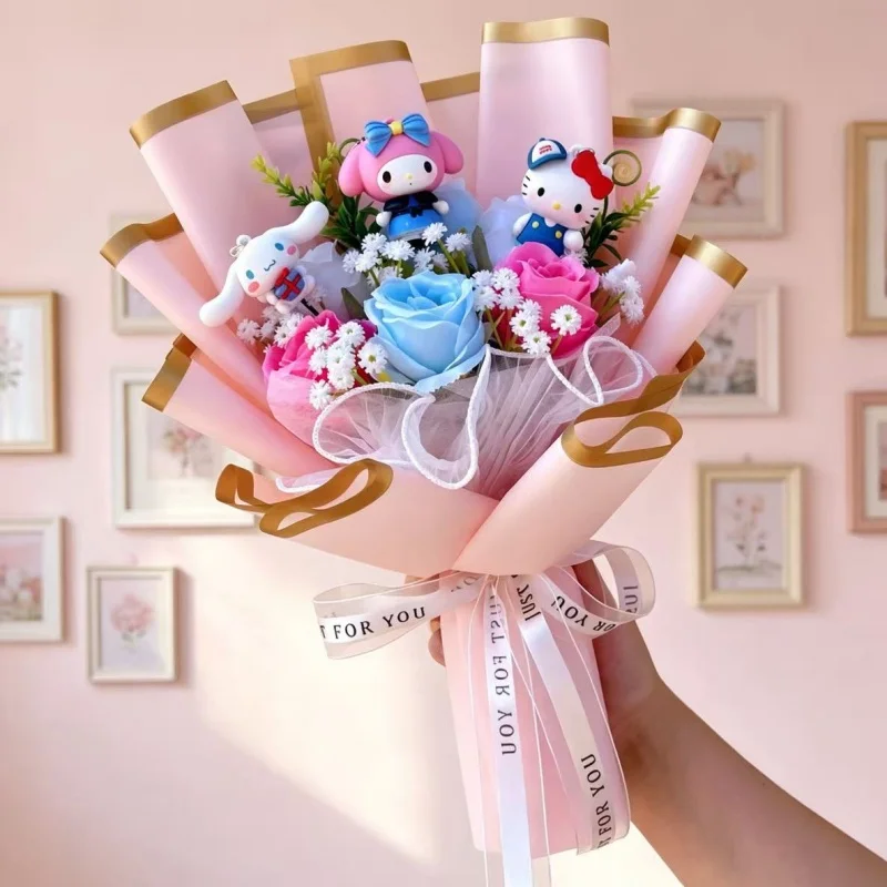 Hello Kitty Kuromi mit künstlichen Blumen, handgemachter romantischer Blumenstrauß, Geschenke für Mutter, Geburtstag, Valentinstag, Weihnachten, Abschlussfeier – Detail 7