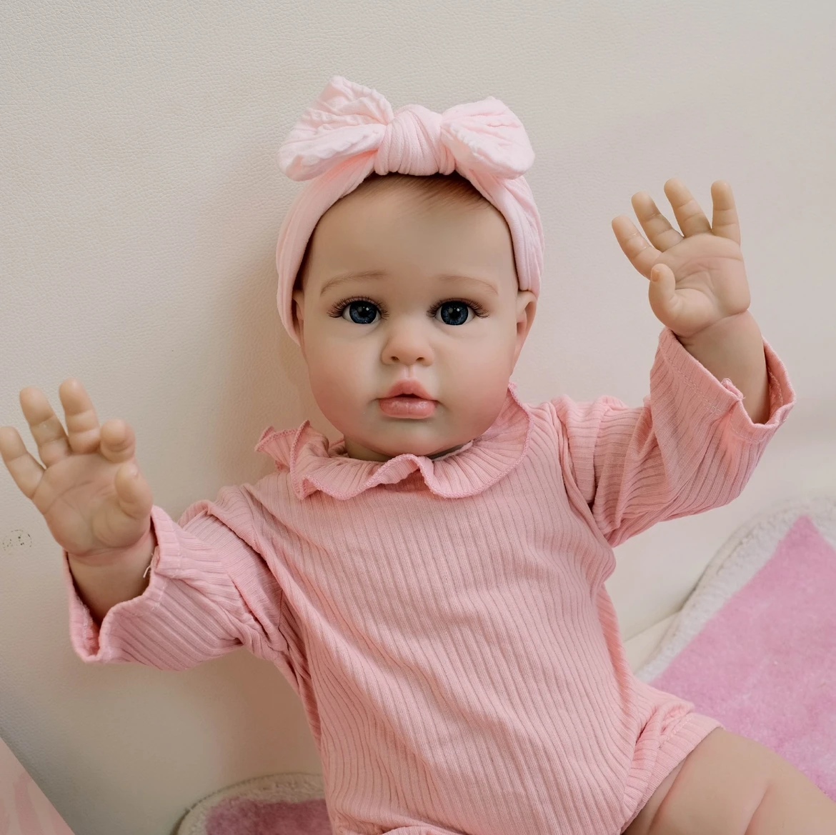 24 inch levensechte herboren pop Aurora Soft Touch met handgeschilderde realistische aderen Een ideaal knuffelig verjaardagscadeau voor kinderen