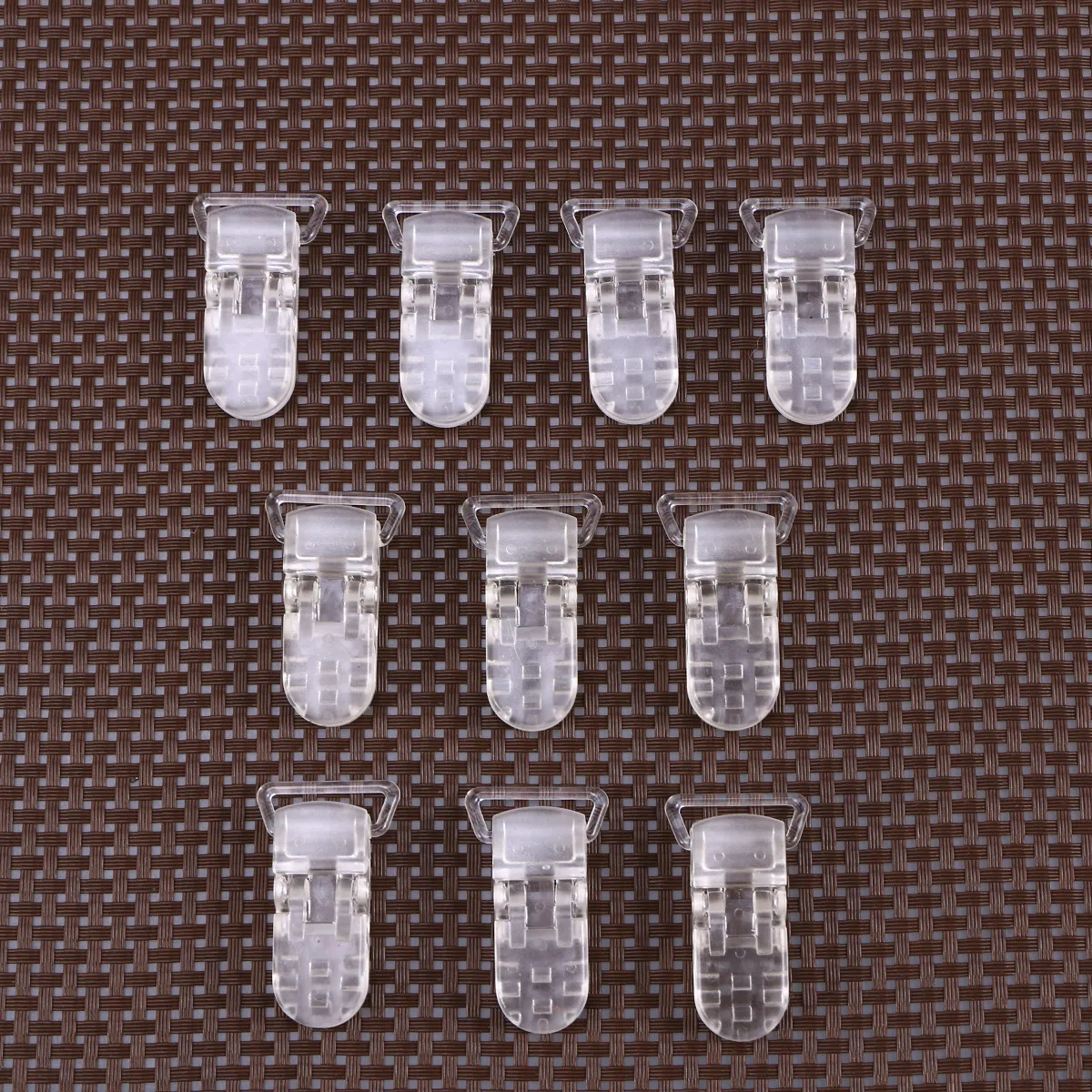 

10Pcs T-Design Transparent Plastic Pacifier Clips Safe Non-Toxic Baby Pacifier Holder Clip for Bibs Straps Craft DIY Supplies