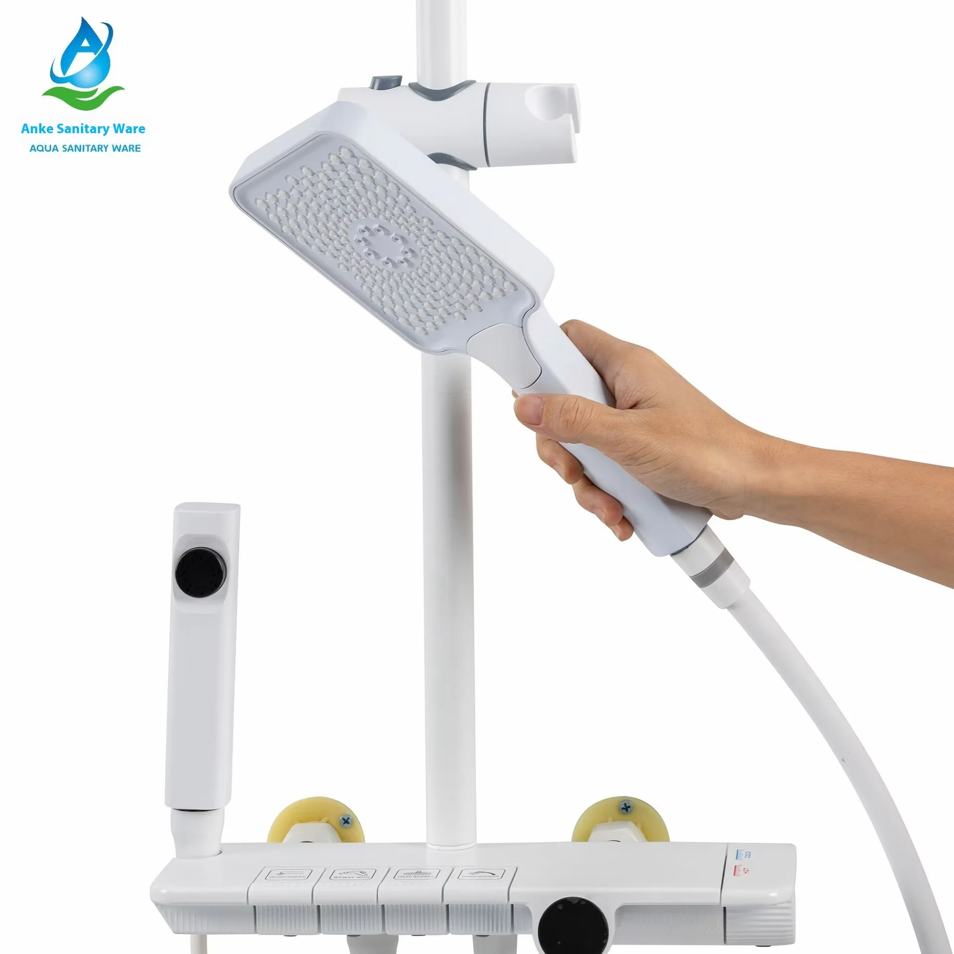 Conjunto de chuveiro com display digital com torneiras termostáticas padrão de spray macio design de chave de piano branco para hotéis