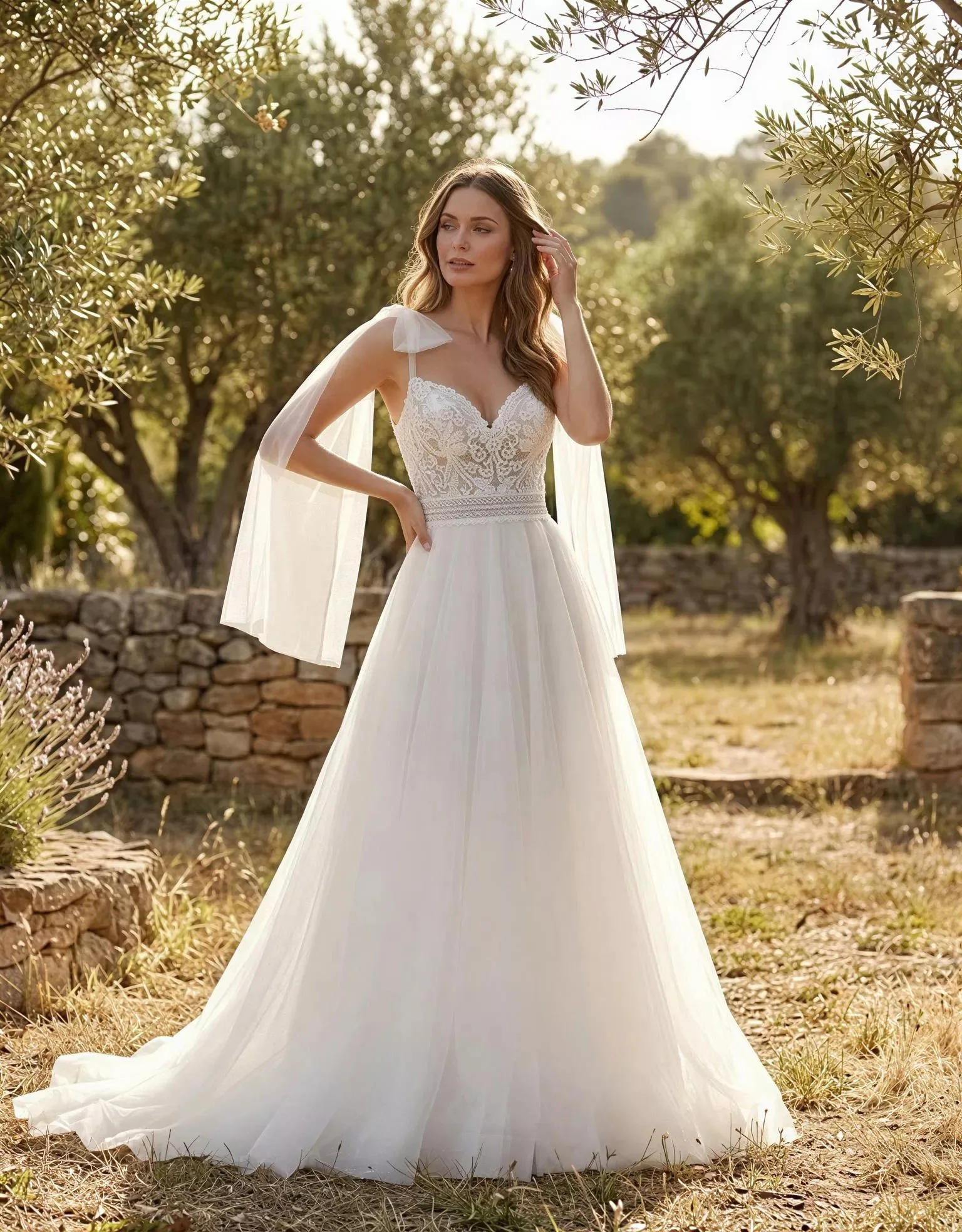 Custom BOHO Wedding Dress V-Neck Open Back with Spaghetti Straps Lace Tulle Pleat Appliques Bridal Gown Vestido de Noiva