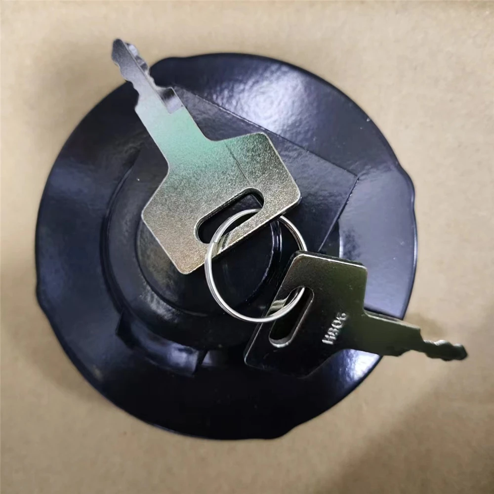 Excavator Fuel Tank Cap with 2 Keys for Takeuchi Excavator Track Loader Excavator Accessories 15521-00500