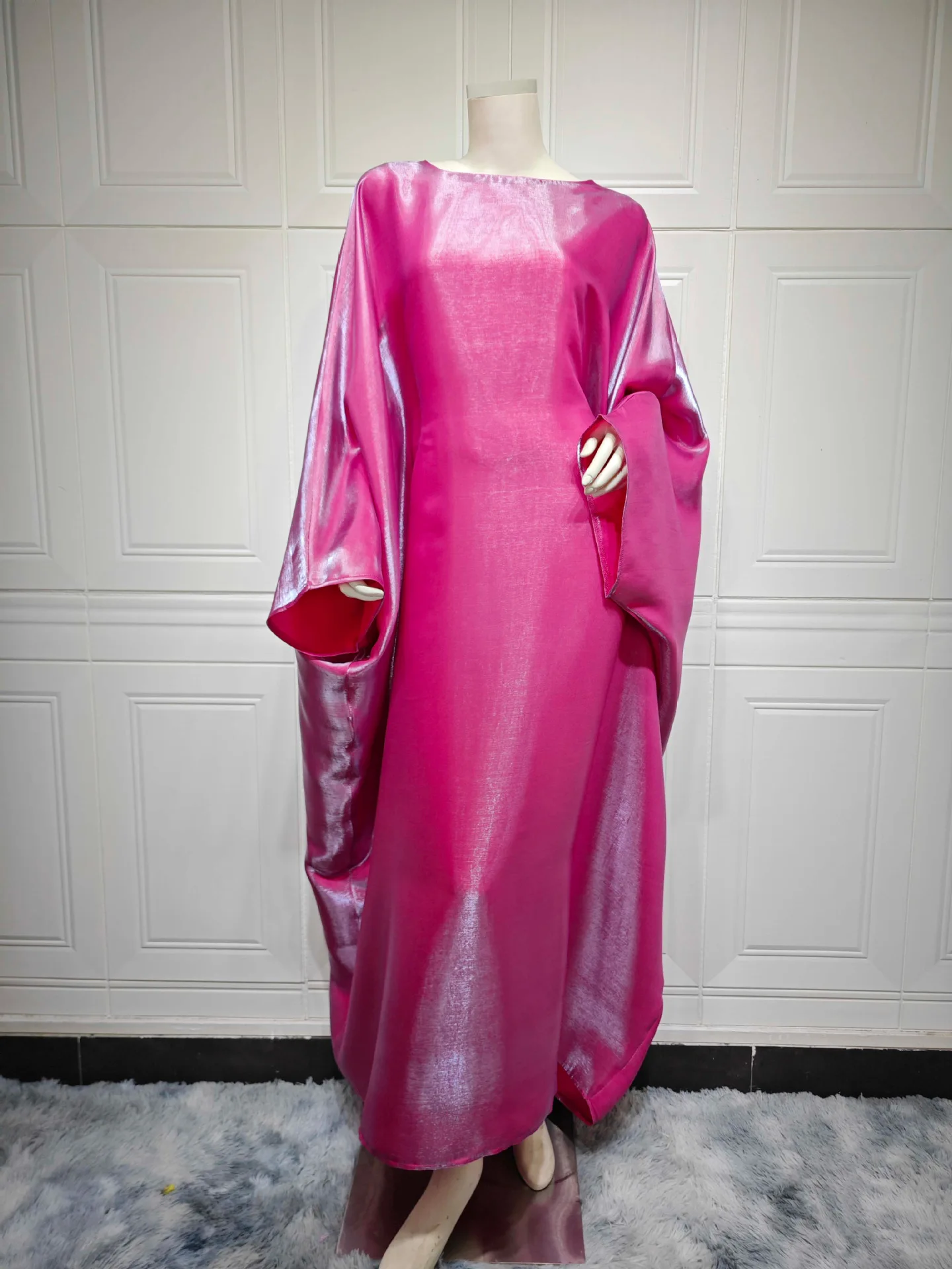 Summer Fashion Satin Robe Abaya Dress Muslim Women Elegant Round Neck Bat Sleeve Lace Up Flowing Light Abaya Robe Dress Women