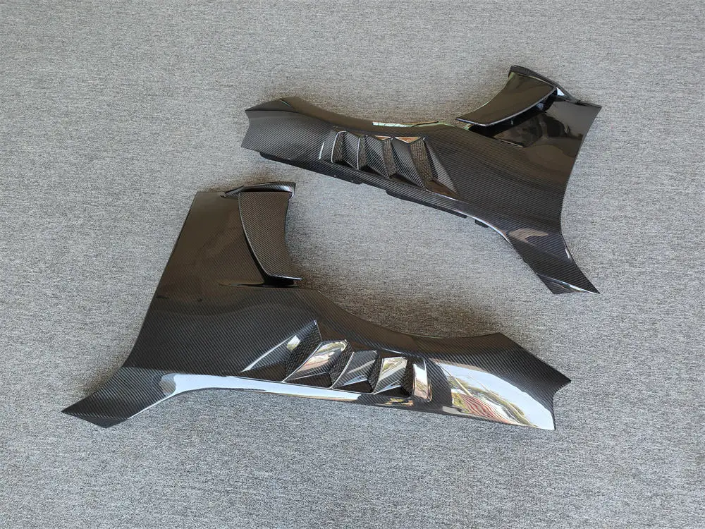 M2 per G87 2023+ Parafango anteriore in fibra di carbonio Design ventilato Kit carrozzeria aeronautica Ala per alettone anteriore Corpo in fibra di carbonio