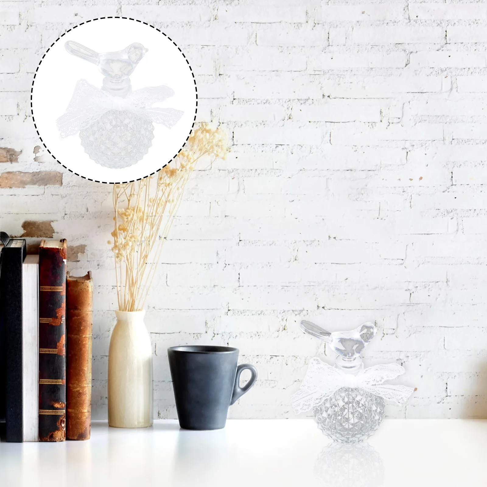 

Glass Aroma Bottle Embossed Perfume Empty Bottle Clear Reusable Fragrance Storage Holder Home Car Decoration Glass Aroma Bottles