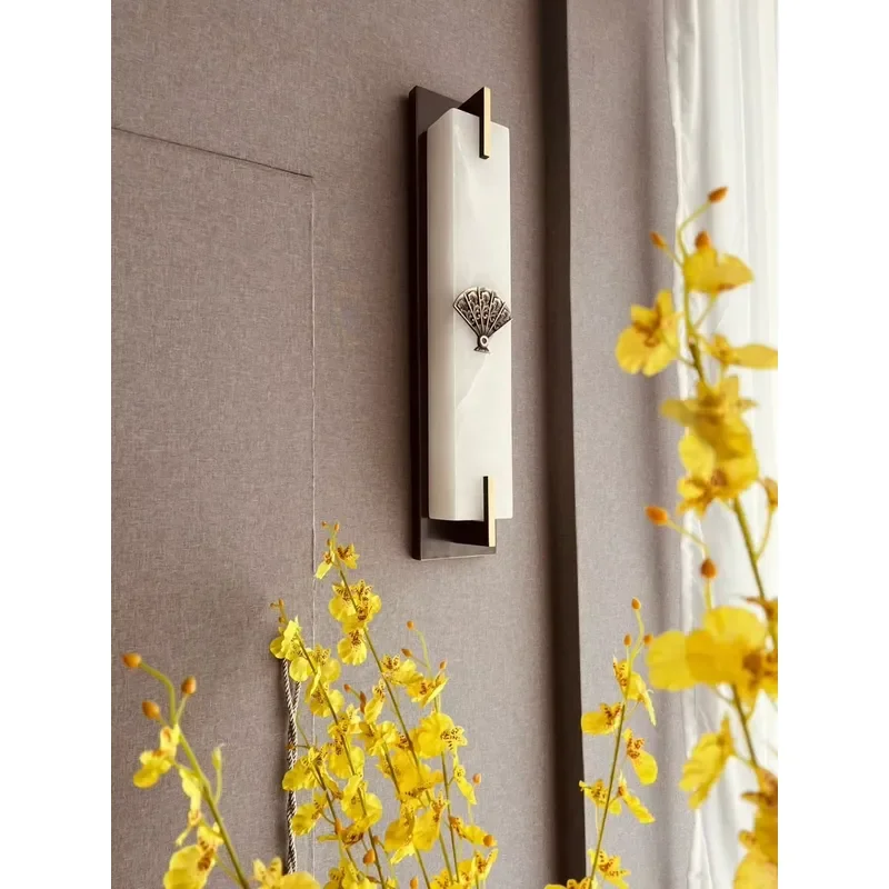Modern Wall Hanging Lights Unique Design Metal Indoor Sconce for Hallway & Bedroom Superior Lighting for Hotels &