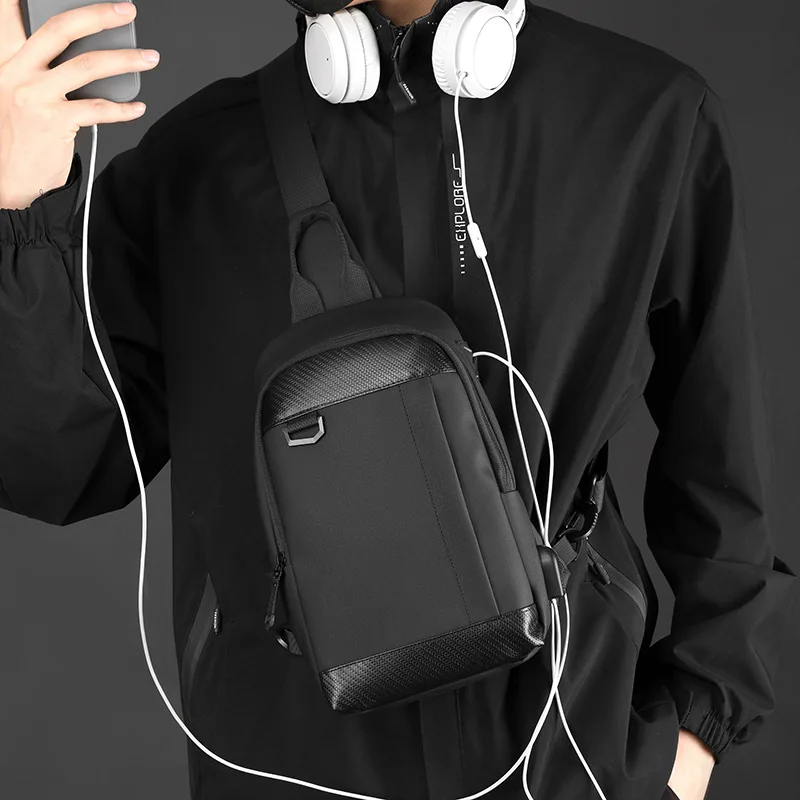 Men USB Charging Chest Pack Multi-Use Hiking Crossbody Bag Trips Messengers Chest Bag Waterproof Large Capacity Shoulder Bag