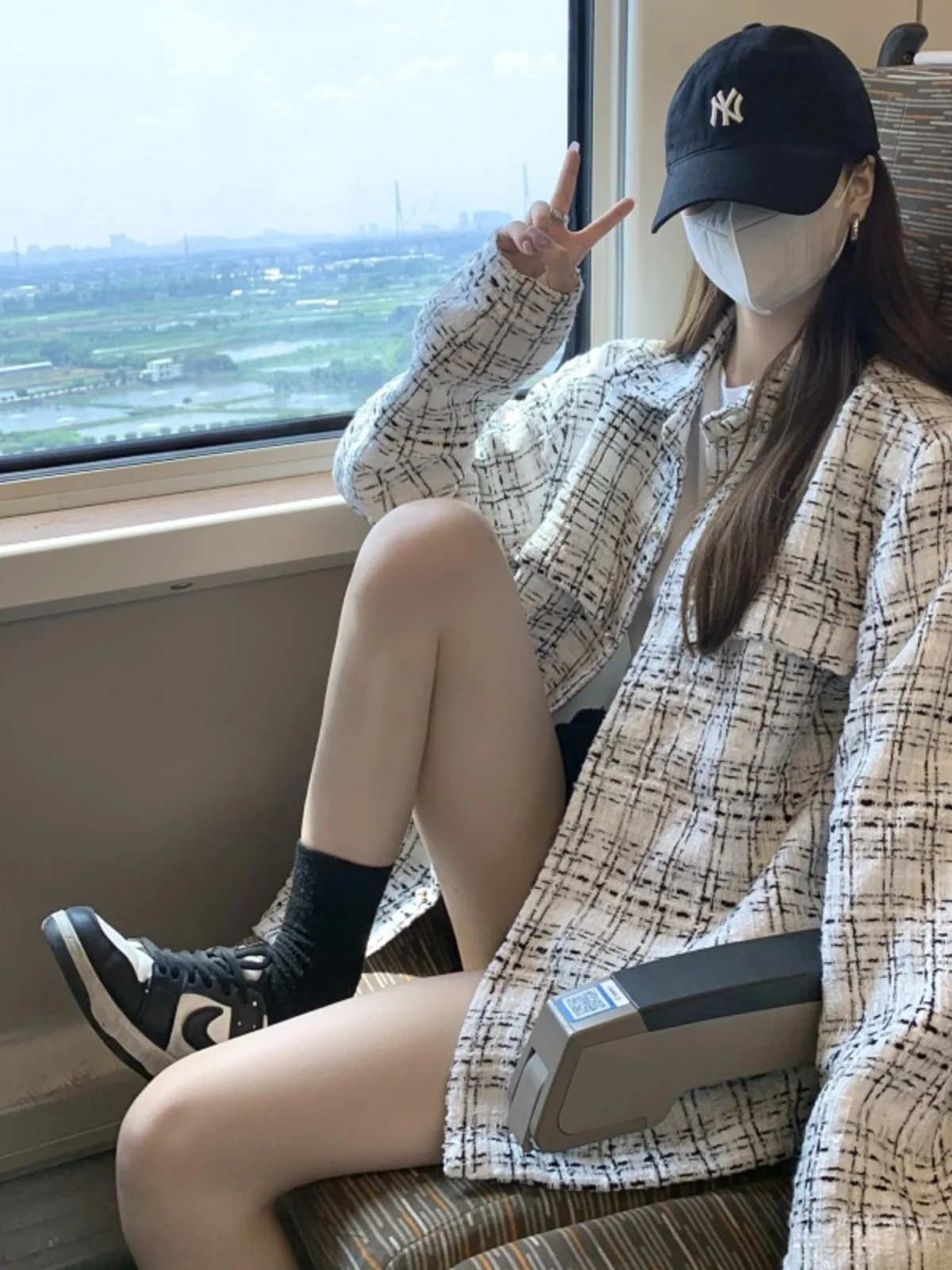 

Белая свободная куртка в стиле ретро для женщин, весна-осень, корейская версия, универсальная, модная