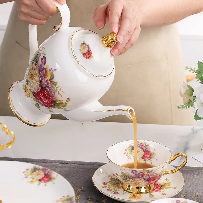 

Nordic afternoon tea coffee cup dish flower tea cup bone china teapot water set European gold tracing coffee set accessories