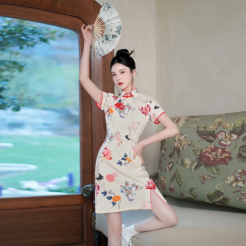 Gaun Cheongsam pendek wanita, gaun Qipao gaya China baru musim panas Modern ditingkatkan