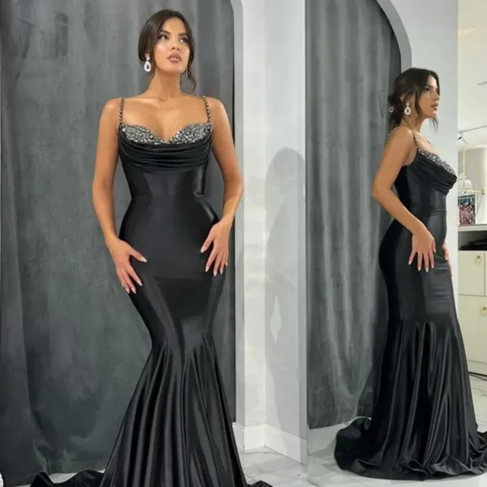 Vestido preto com alças de espaguete frisadas para mulheres, vestido de baile sereia árabe e Dubai, vestido de festa sexy, ocasião especial