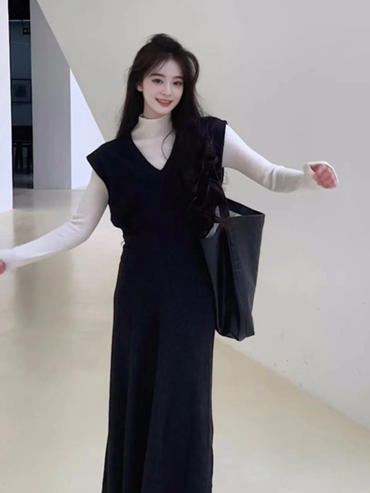 

Korean Style Knitted Sweater V-Neck Dress Two-Piece Set Fashionable High-End Early Spring Outfit Cotton Long Sleeve Vest