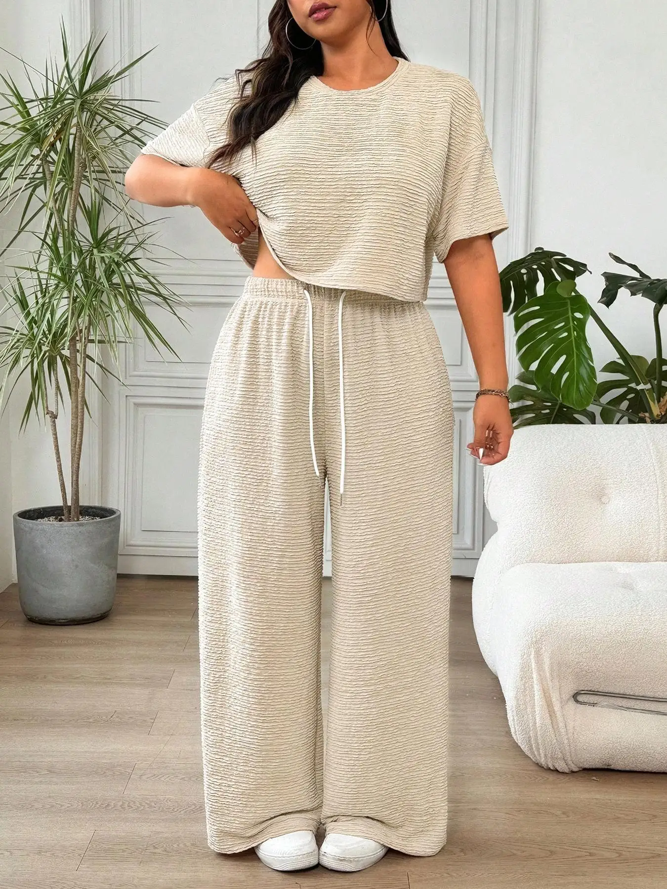

Plus Size Casual Loose-Fit, Comfortable All-Season Wear, Moderate Fabric Thickness, Perfect for Everyday Style