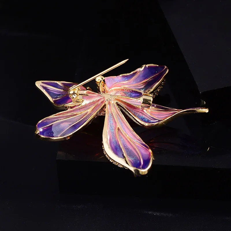 1Pc Delicate Iris Flower Brooch for Men Women Exquisite Flower Plant Pins Brooches Jewelry Trendy Accessories Party Gifts 2024