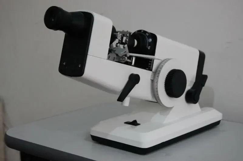 

Optical Manual Lensmeter CCQ-500