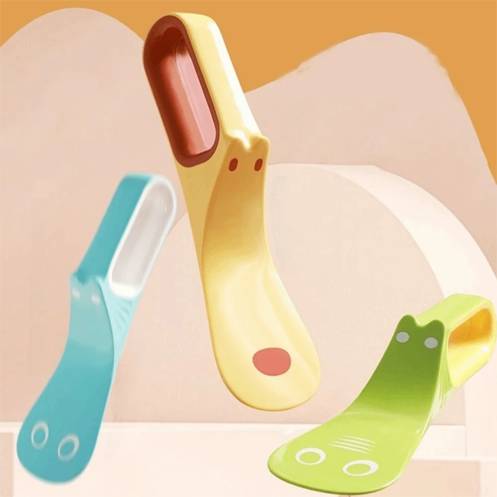 

Plastic Bed Sheet Tucker Ergonomic Design Labor-Saving Mattress Wedge Elevator Non-slip Cartoon Sheet Change Helper