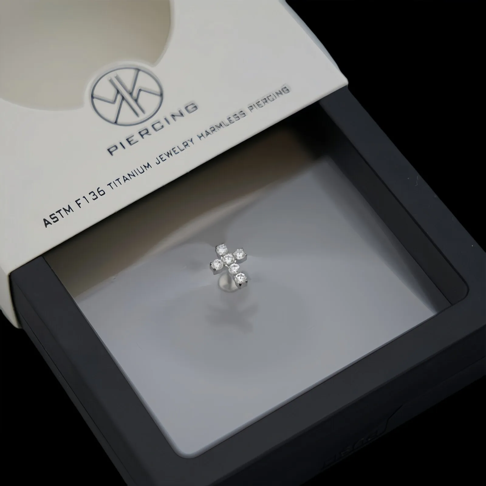 1 قطعة زرع الصف التيتانيوم Labret ثقب داخليا الخيوط شقة عودة قرط الاذن المرصع مع تشيكوسلوفاكيا معبد الصليب أعلى مجوهرات للجسم #5