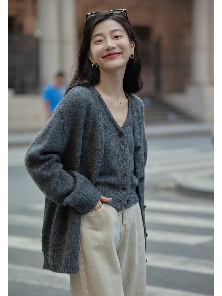 

Весенний модный вязаный комплект-двойка для женщин: популярный зимний ансамбль от разных брендов, подходит для возраста 18-25 лет