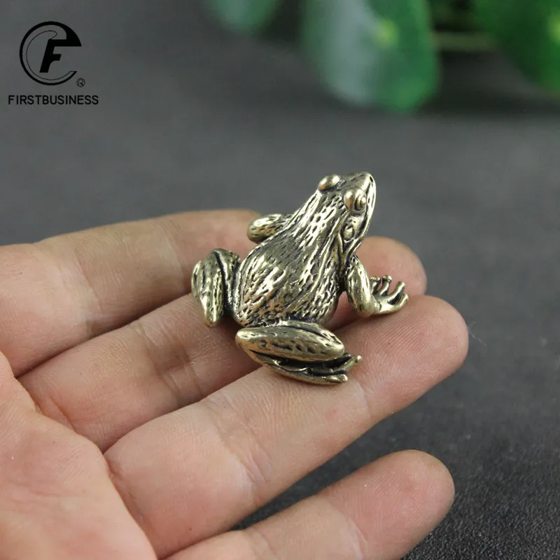 Brass Golden Toad Lucky Tea Pet Vintage Simulation Animal Figurines Miniatures Home Office Desk Ornament Car Decoration Crafts