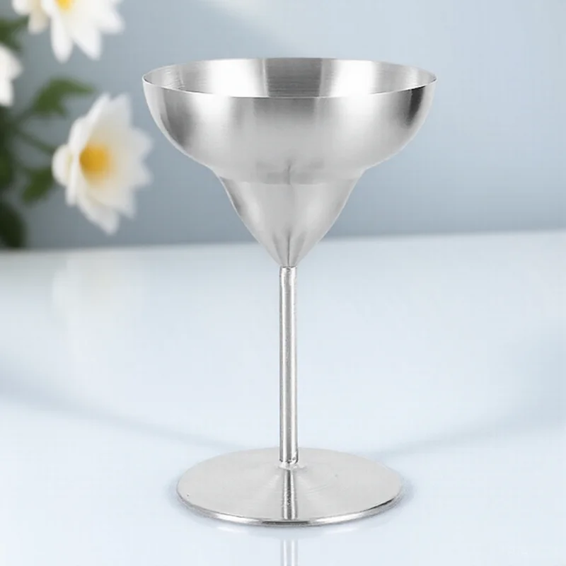 

Red Wine Glass Stainless Steel Cocktail Cups Goblet for Party Bar Drinks Metal Tumbler Elegant Practical