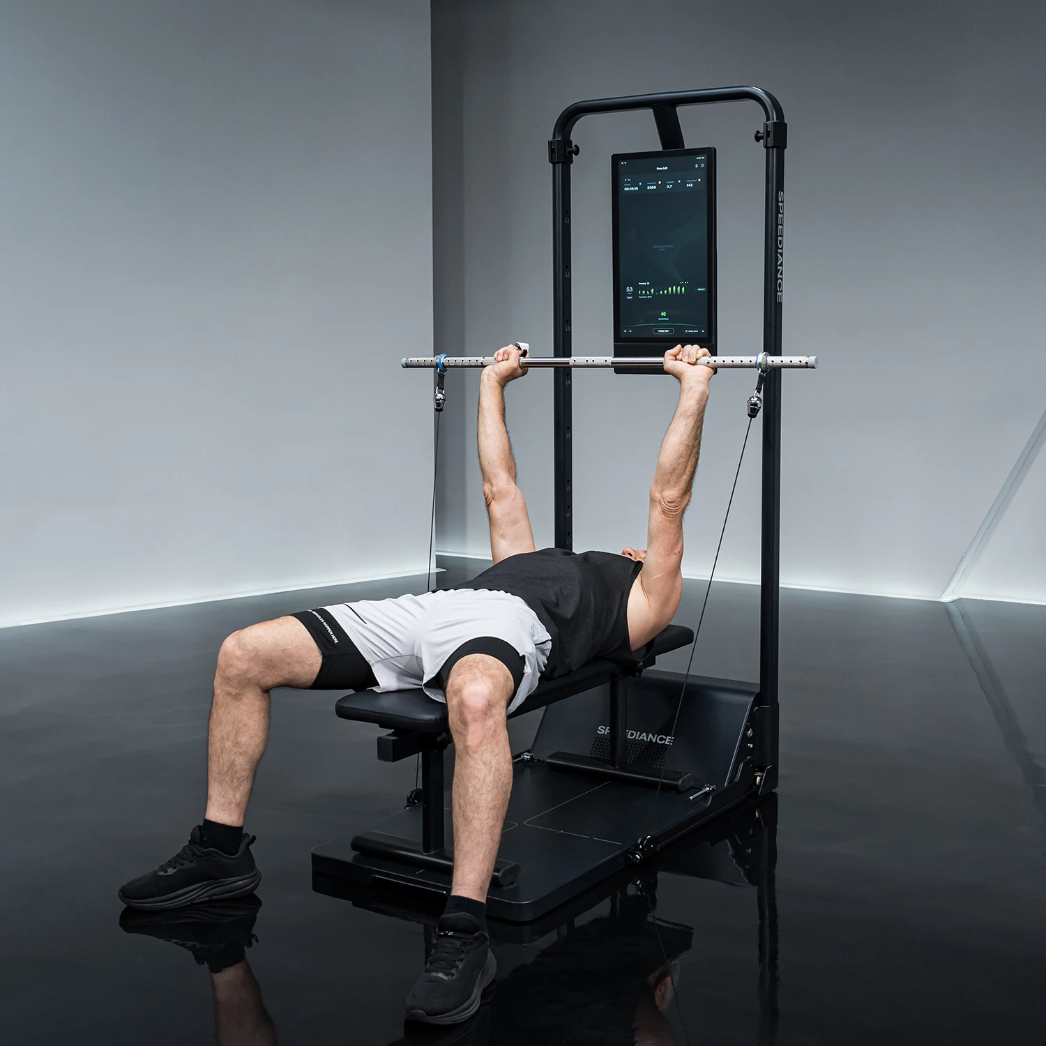 Smart Home Gym - جهاز تدريب القوة الرقمي من سبيديانس،