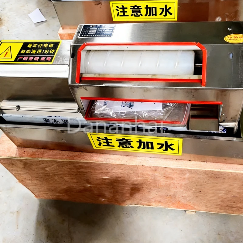 

Малогабаритная коммерческая машина для удаления скорлупы с вареных яиц, устройство для очистки утиных яиц, устройство для разбивания скорлупы для использования на кухне