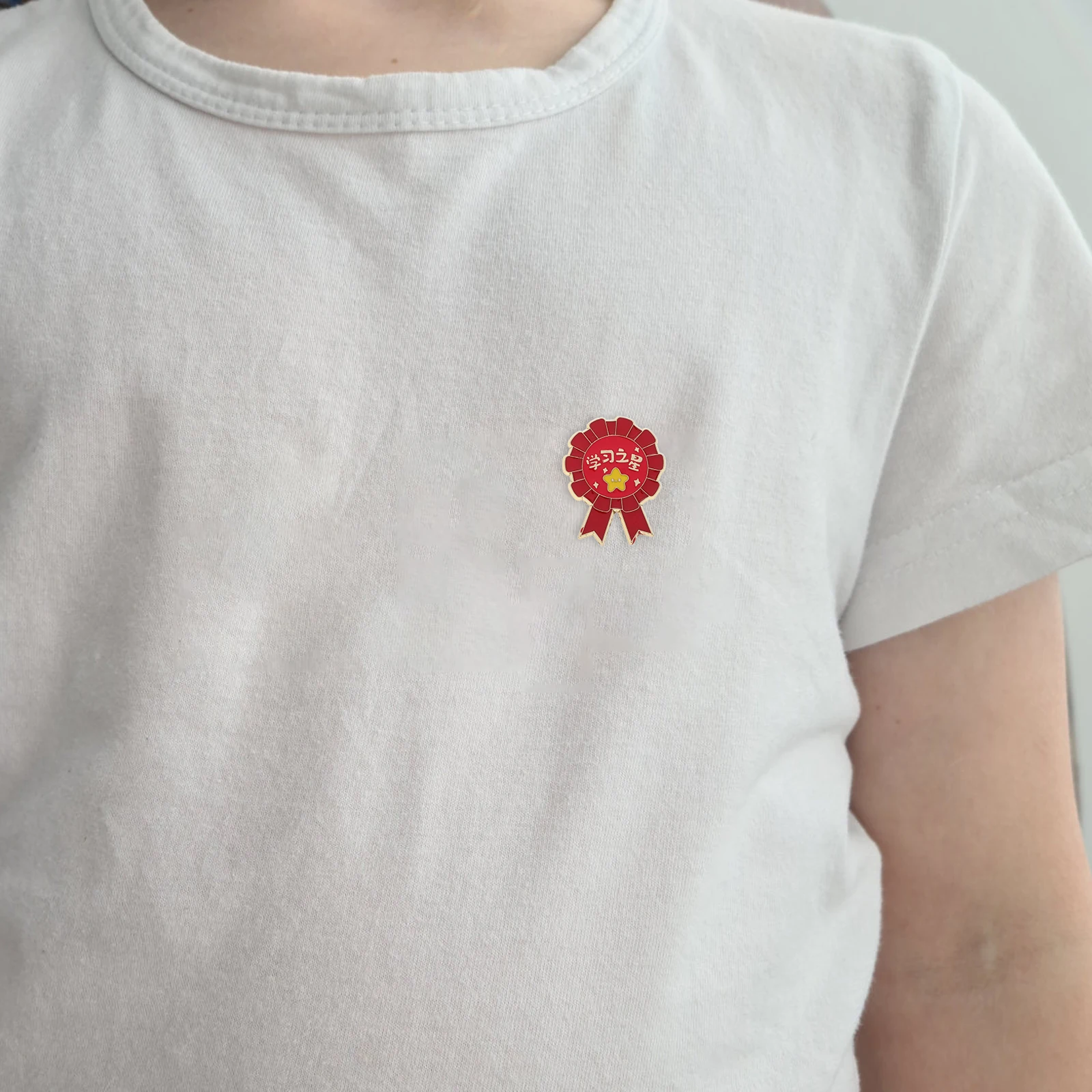 

Graduation Little Red Flower Medal Badge Student Achievement Award Pins Encouragement Brooch Decorative Accessories For