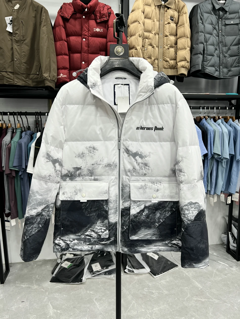 

Thiened Camouflage down Jaet Men's Casual Sle Removable Cap Polyester Fiber Warmth Winter Coat Faionable Du down Coat