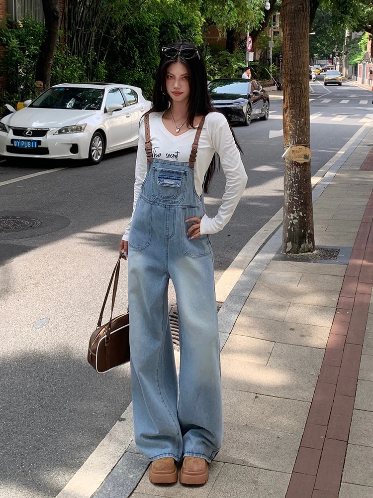 

Женский джинсовый комбинезон Waed светло-голубого цвета, свободный крой, широкие штанины, утягивающий эффект, новинка весны, высокая талия, из плотного неэластичного денима