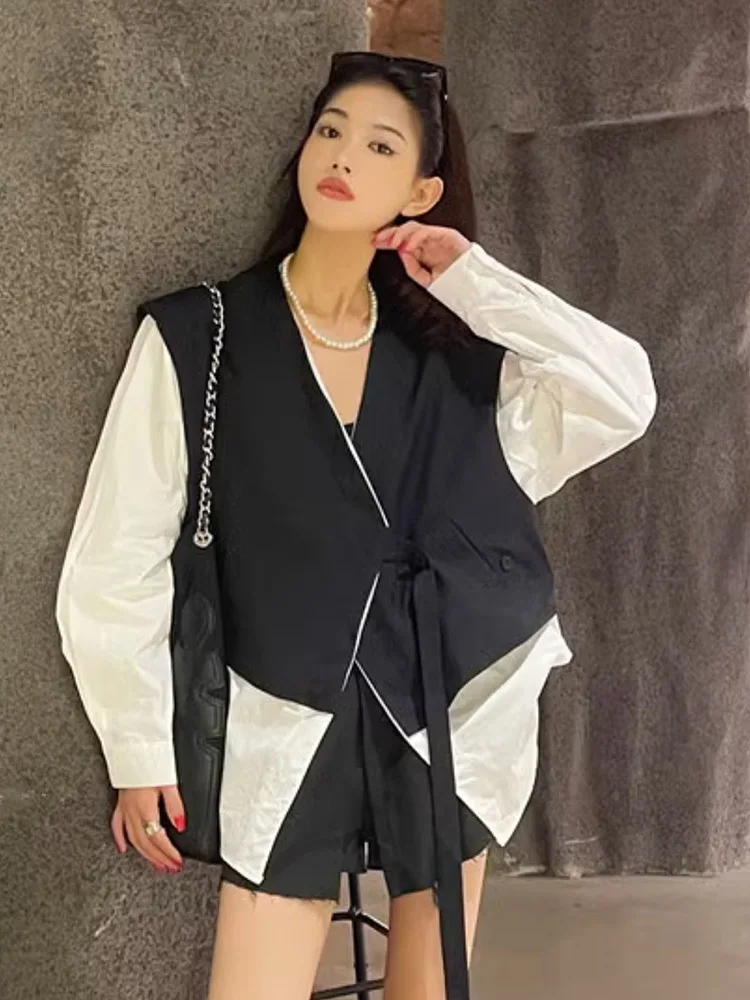 [MODX]  White Color-block Fake Two Pieces Jacket Loose Fit New Lapel Long Sleeve Women Coat Fashion Tide Spring Autumn 2024