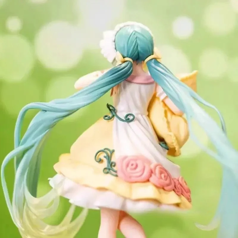 Taito Vocaloid Hatsune Miku Fairy Tale Wonderland Sleeping Beauty Anime Action Figure Model Toy 18cm in Stock