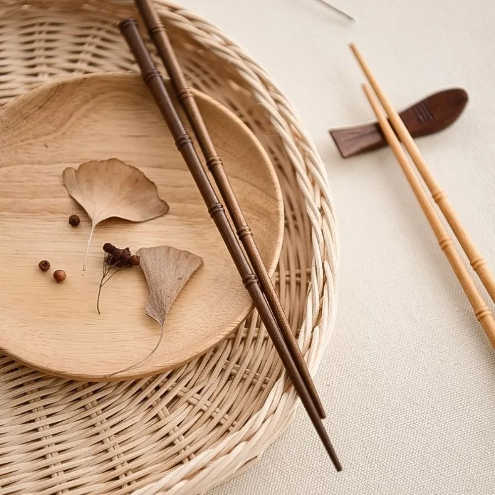 1 Pair High Quality Retro Wooden Chopsticks Solid Color Handmade Sushi Chopsticks Japanese Style Bamboo Shape Pointed Chopsticks