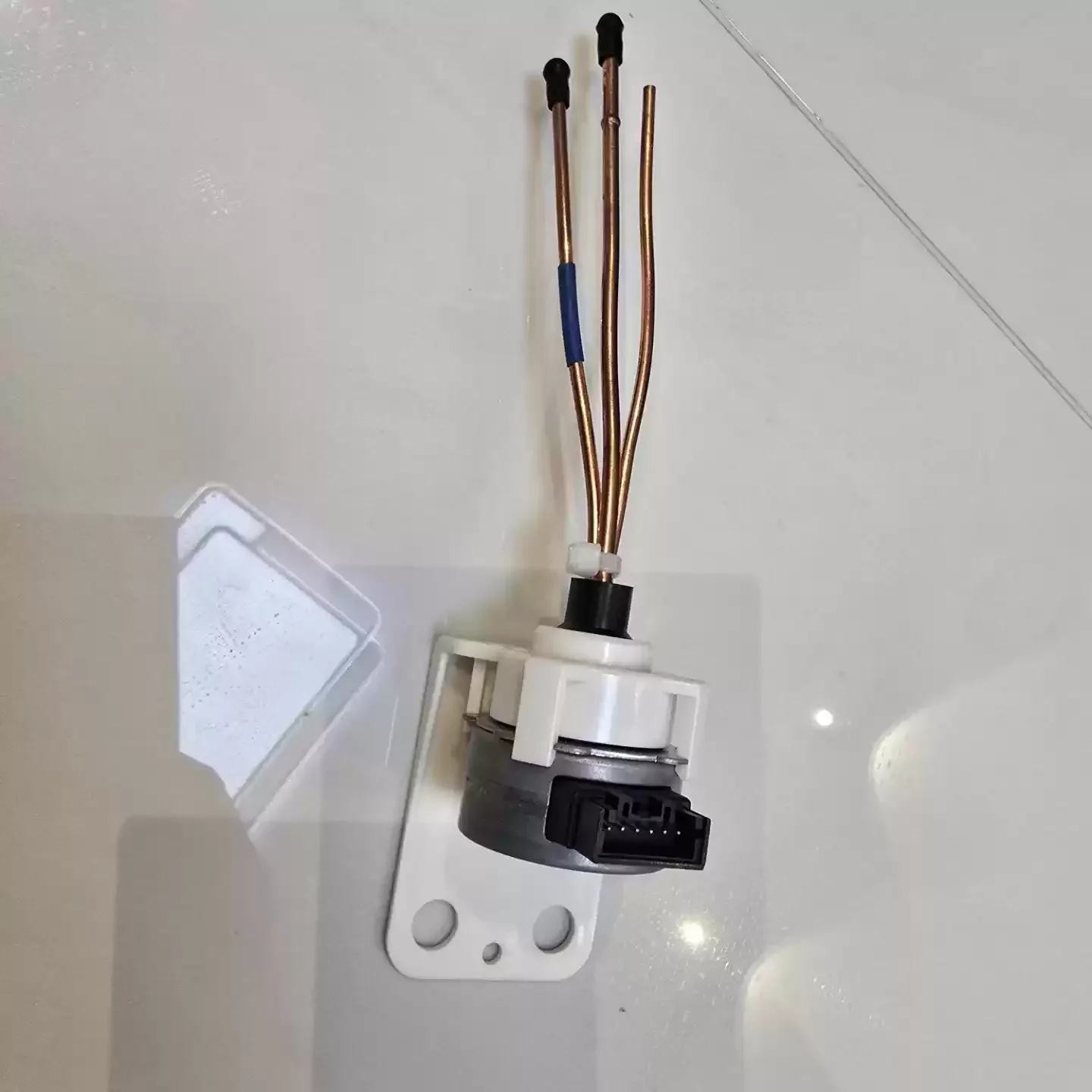 Brand new for Samsung refrigerator RS62K6130S8/6000SK/WW/SC pulse solenoid valve DA62-04678A