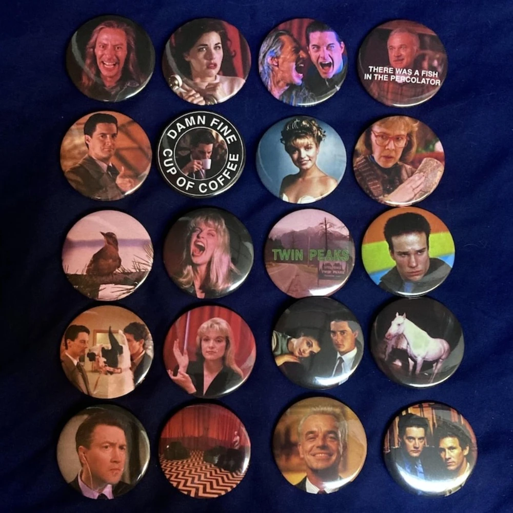 Twin Peaks TV Series Button Pins Cult Classic Brooches for Backpack Fans Collectible Badges Jewelry