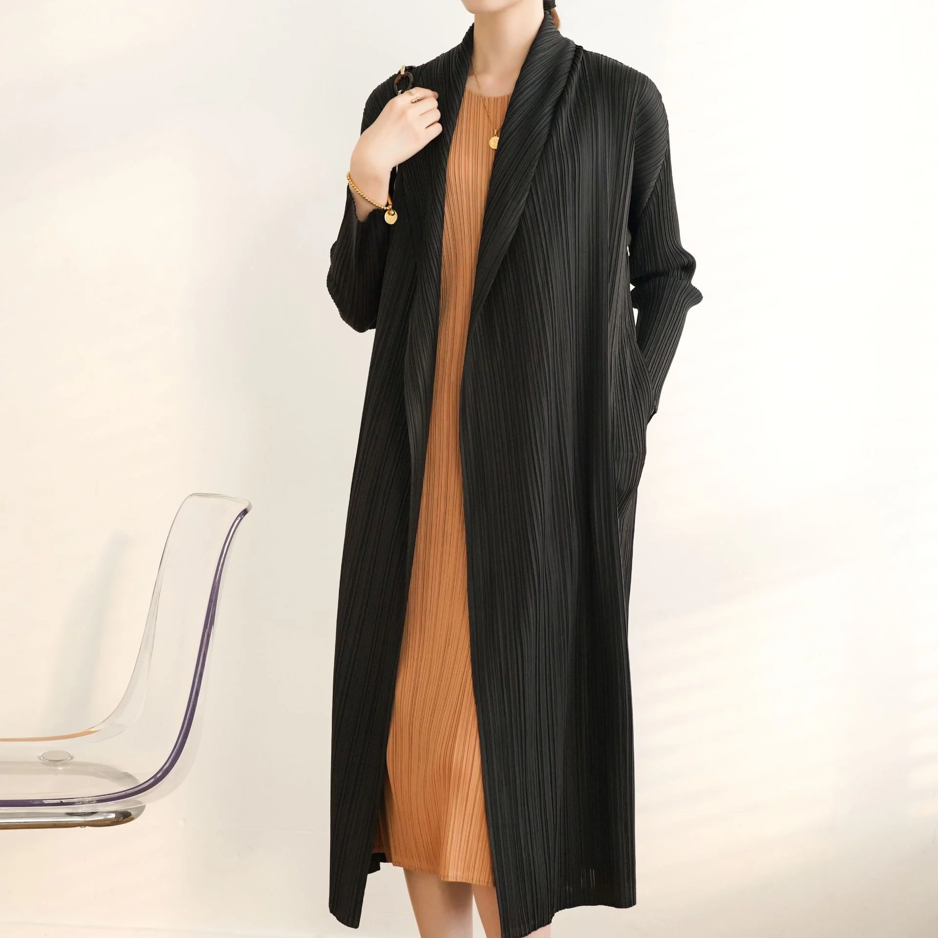 Autumn and spring pleated slim loose casual long-sleeved trench coat pleats [8201]