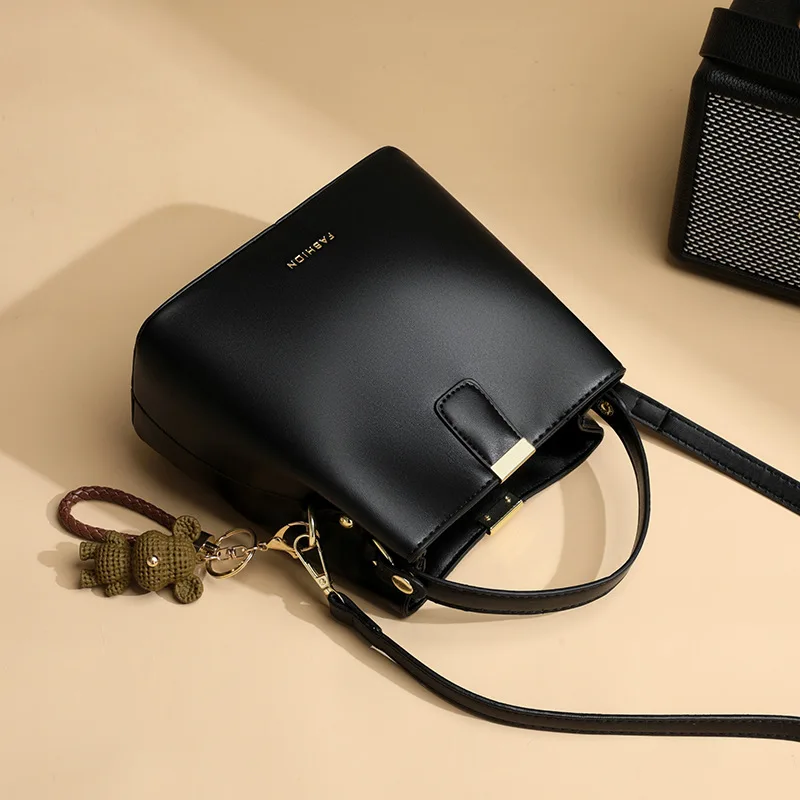 

Портативная сумка-ведро 2025 года с простым и простым сумкой через плечо, спортивные сумки, женские сумки-клатчи