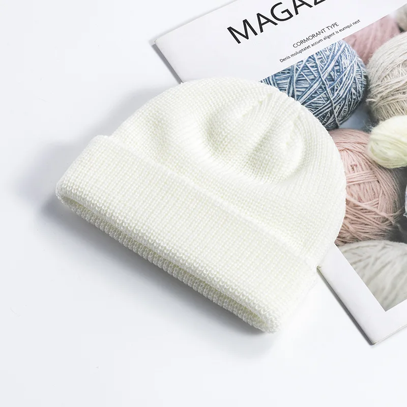 Autumn and Winter Knitted Hat, Versatile for Men and Women, Student Ear Protection, Warm Knitted Hat, Japanese Cold Hat