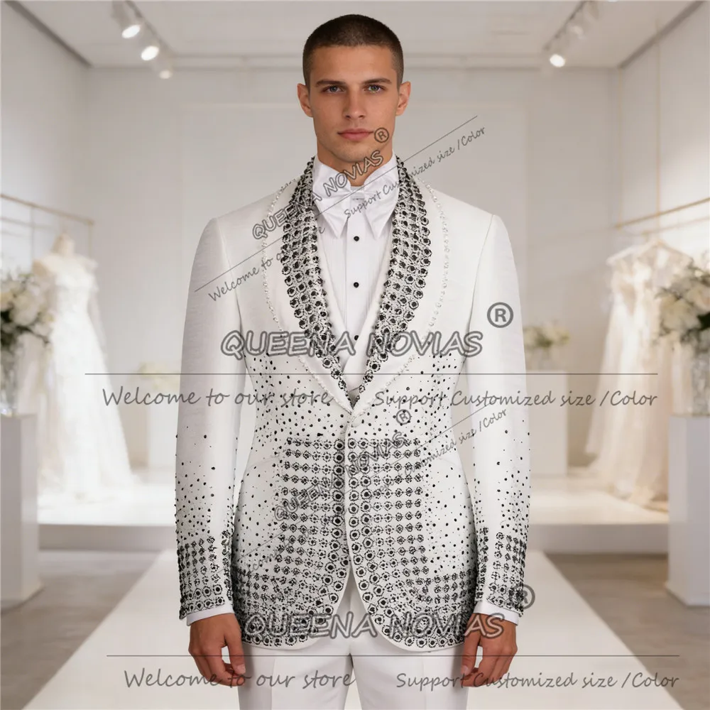 

Male Fashion Beaded Stones Suit Attire For Men Slim Fit Shawl Lapel Prom Blazers Customized 3 Piece Set Groom Wedding Tuxedos