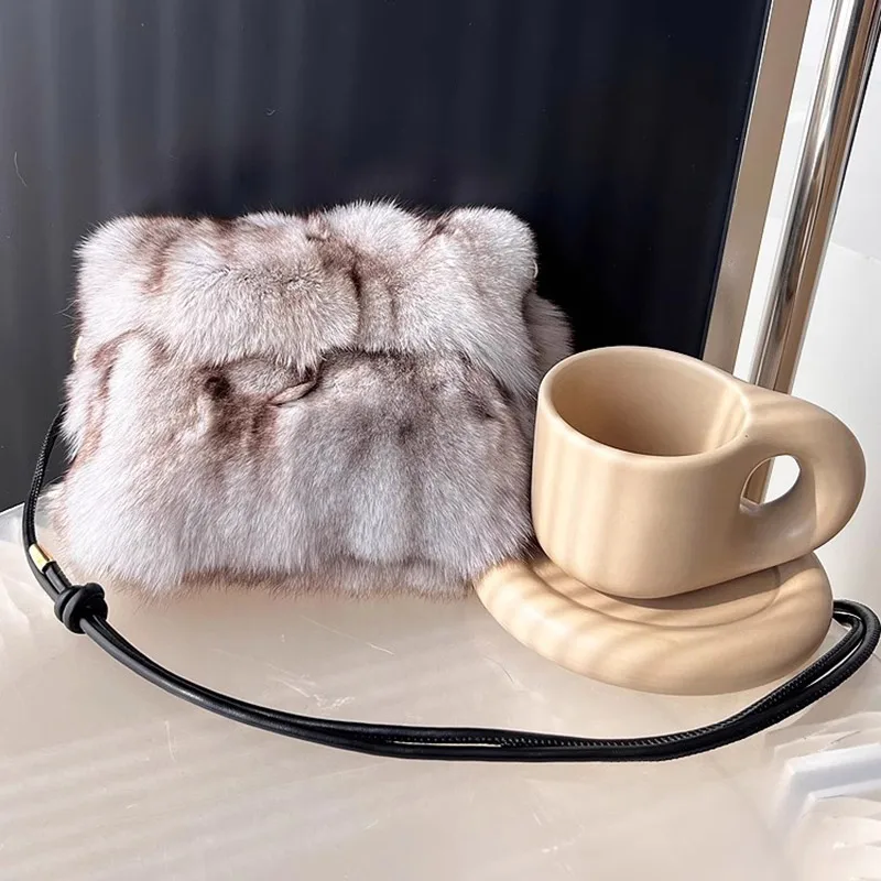 2024 Real Fox Fur Handbag Purse Luxurious Fashion Women Bag Crossbody bag Evening Bags PatchworkLadies\' Clutch Female