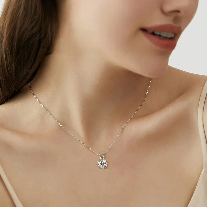 Glänzender 1CT Echter Moissanit-Diamant Gold-Anhänger Hochzeits-Halskette für Damen Echter Schmuck in Bester Qualität – Detail 5