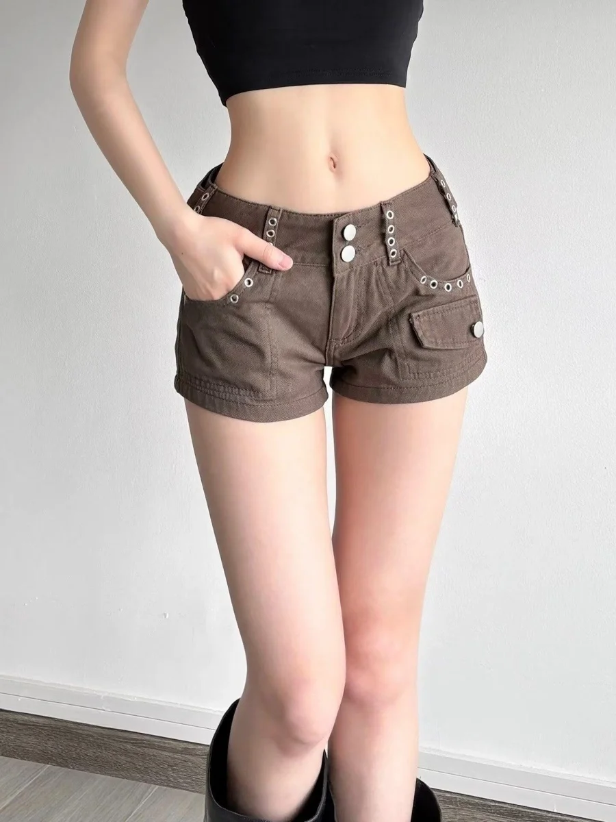 

Low Waist Brown Metal Rivet Decorative Denim Pants Women's Summer New Sle Sexy ort Jeans Loose Leg Pants Pure Color