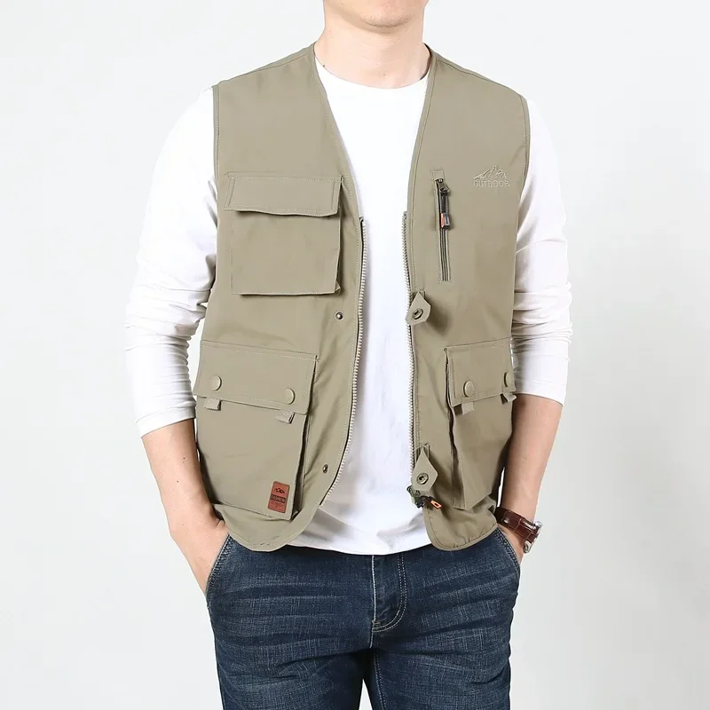 

2024 Men's Outdoor Multi-Pocket Fishing Photographer Vest Thin Quick-Drying Outer Vest