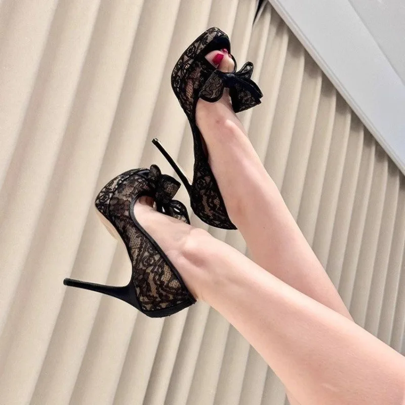 Neue Schwarze Spitzen-Doppel-Schleife Peep-Toe High Heels Damen Sexy Runde Zehen Plateau Stiletto-Absatz Slip-on Party-Kleid Hochzeitsschuhe