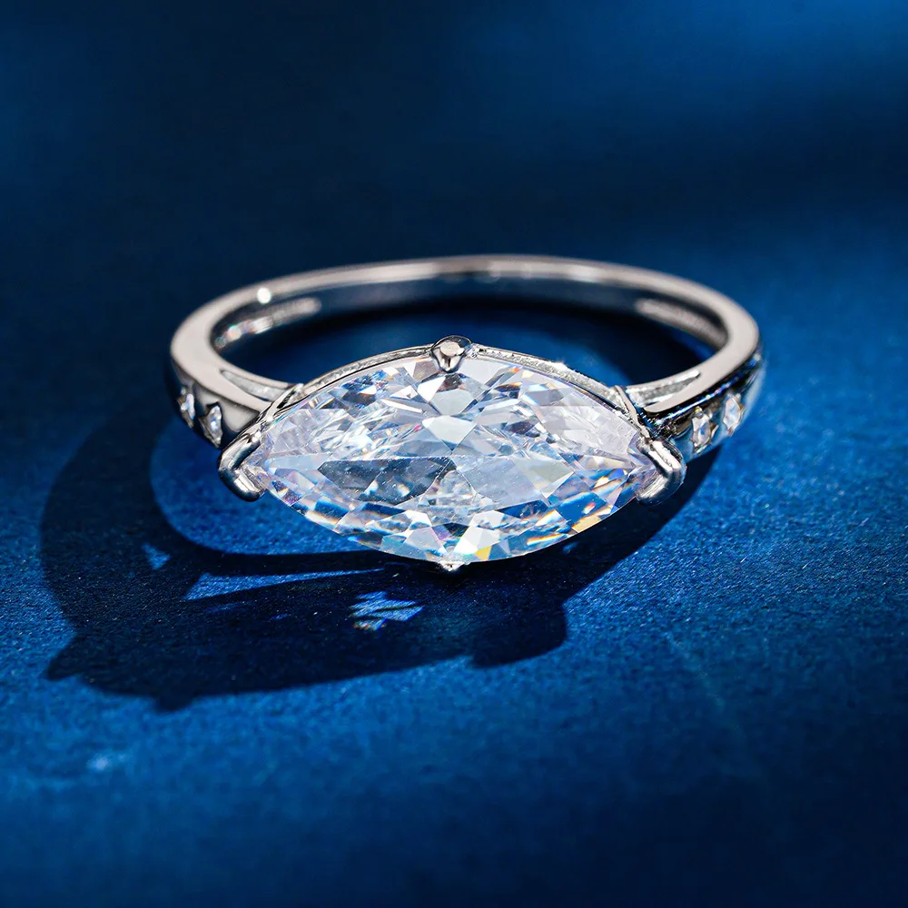 

18K gold moissanite ring with moissanite eye shape for women, European and American fashion Platinum PT950 diamond jewelry