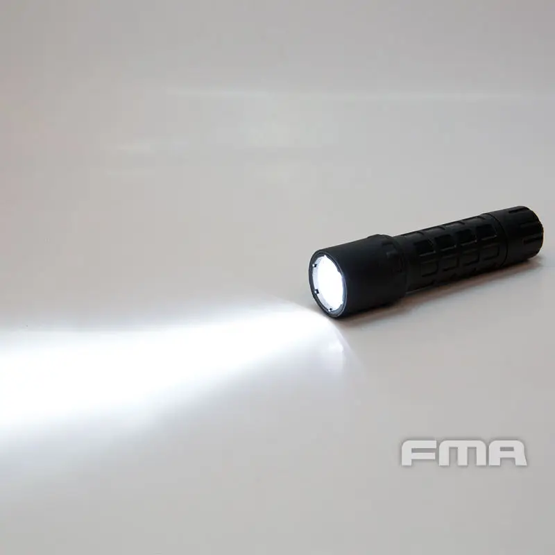 FMA F2 CREE 4Q Outdoor Tactical Signal Light Strong flashlight light (battery not included) TB1387