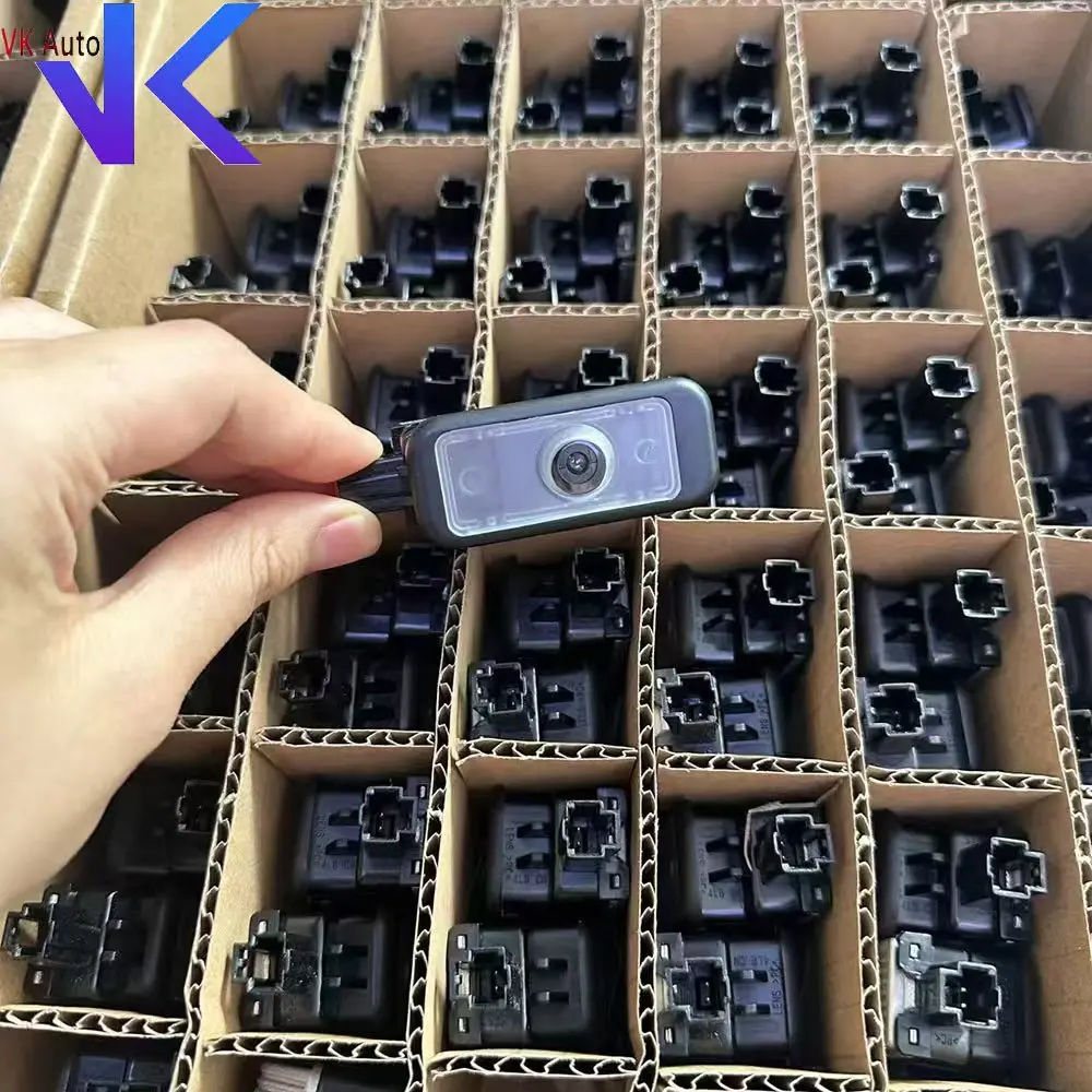 8YG947415 For Audi A3 A4 A5 Q3 Q2 Q5 A6 A7 S3 S4 S5 S6 Car LED Door Light 4 Ring Logo Welcome Projection Light Lamp 8YG 947 415