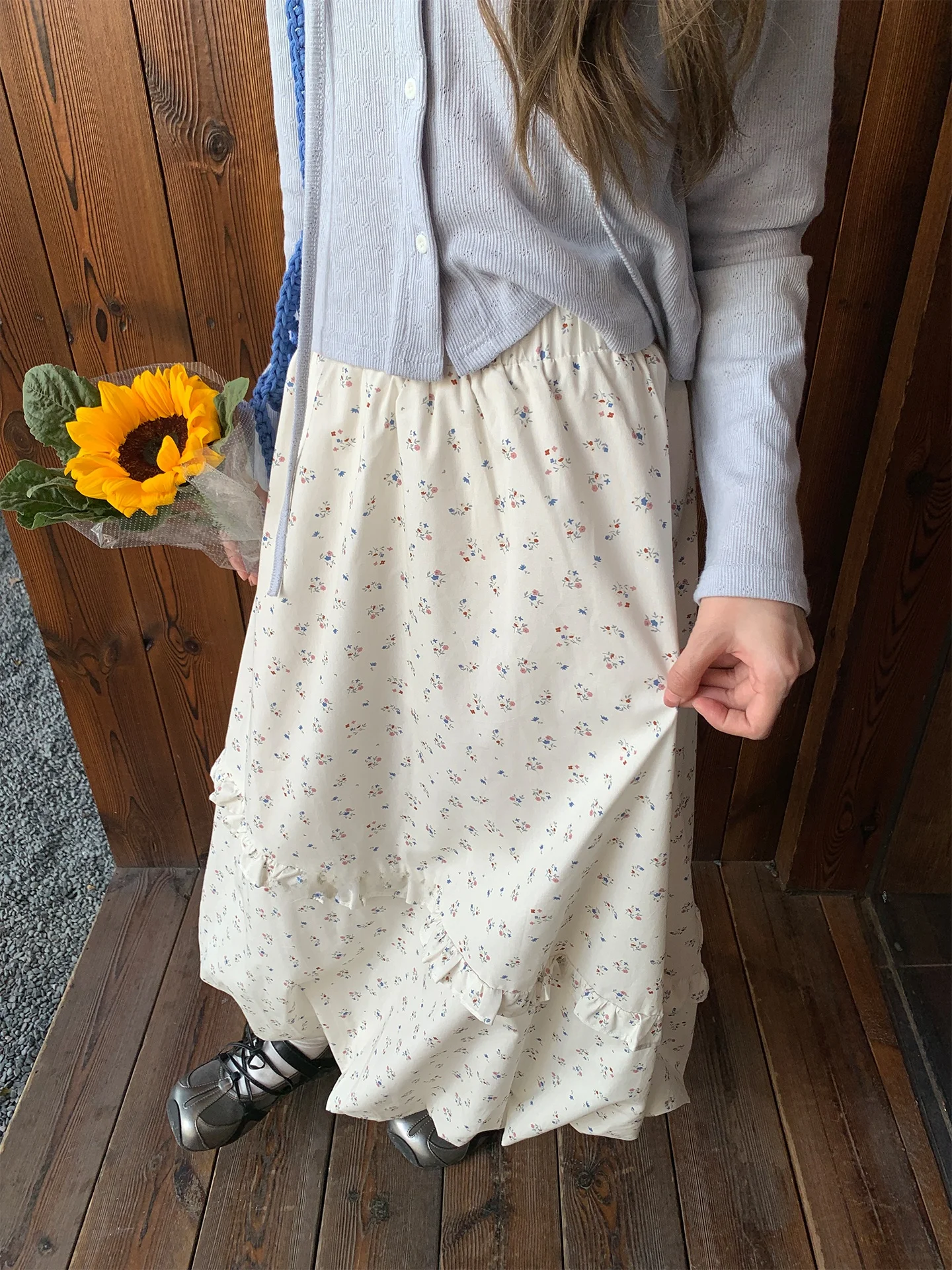 

Hollyii Korean Style Sweet Floral High Waist Gored Skirt Midi Skirt Spring 2026 New Arrival City Commute Casual Date