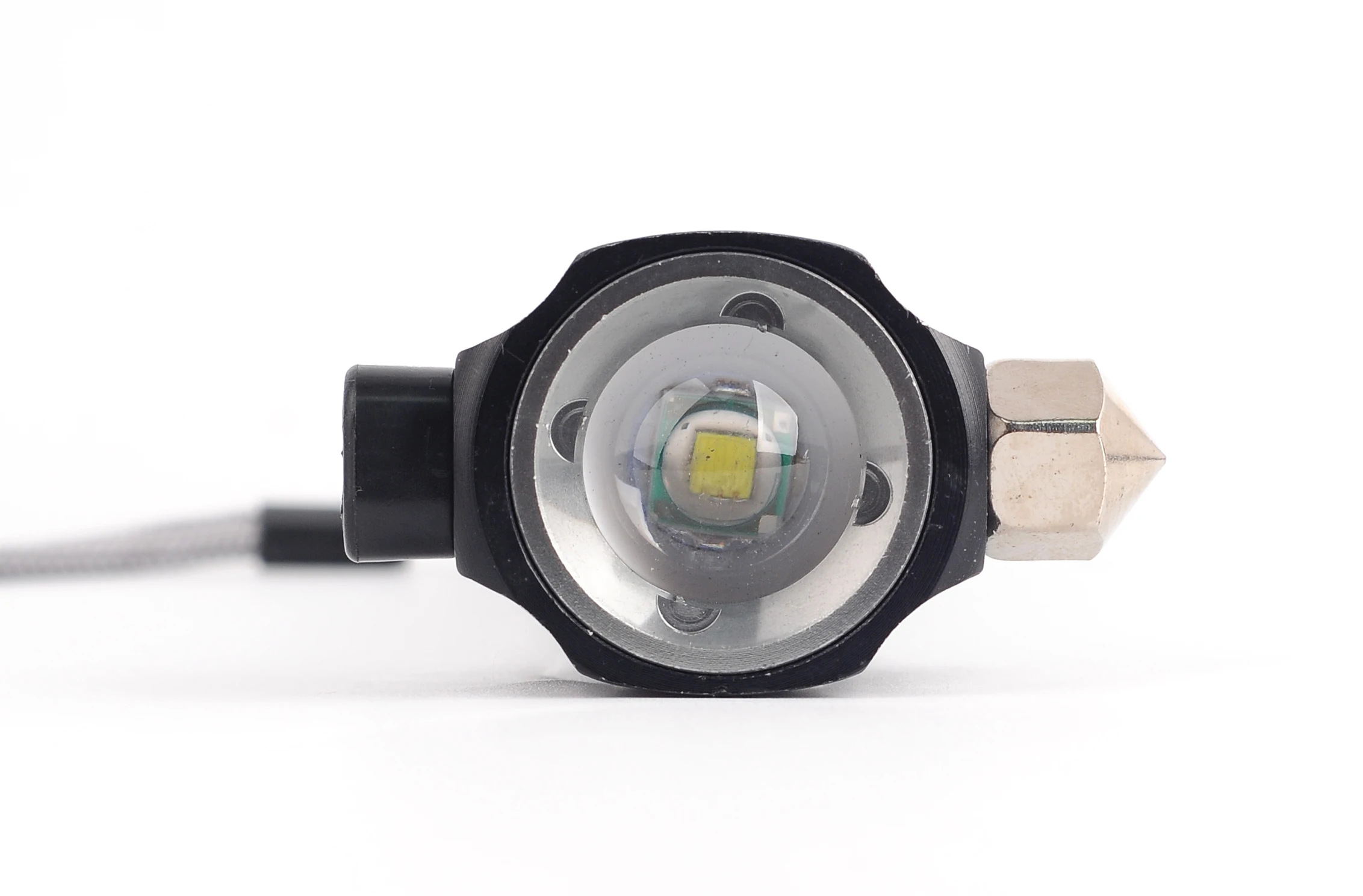 4 في 1 متعددة الوظائف مطرقة سلامة السيارة في حالات الطوارئ شاحن USB قطع سكين مصباح ليد جيب زوومابلي