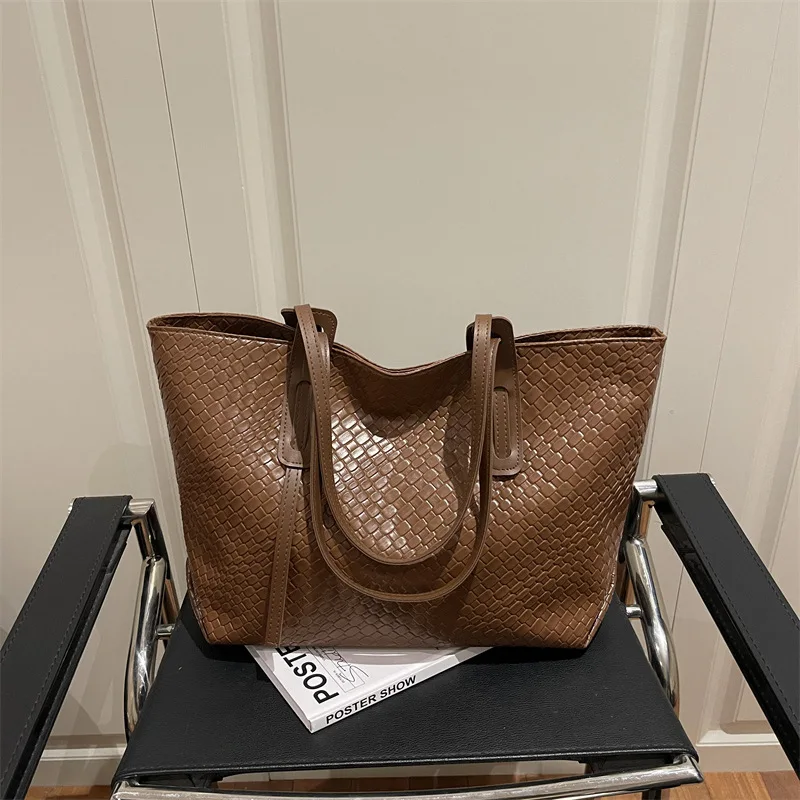 Gewebte Textur-Tragetasche, große Kapazität, weiche Lederhandtasche, elegante Alltagstasche, Pendler-Tasche, geeignet für die Arbeit – Detail 7